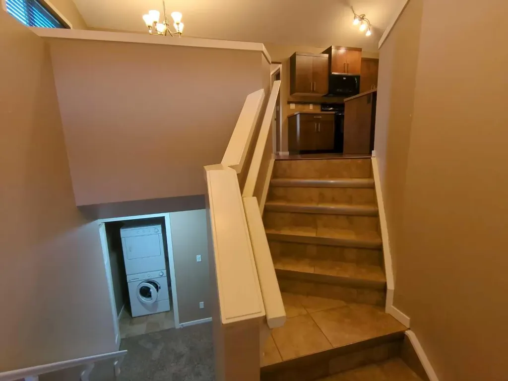 144 Mt Sundial Court W Lethbridge AB T1J 5C3