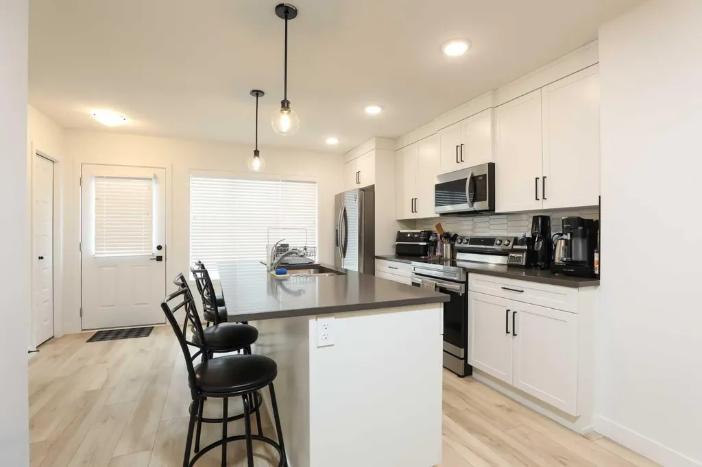 210 Firelight Way W Lethbridge AB T1J 4B2