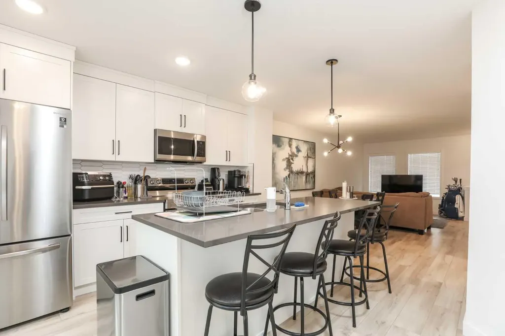 210 Firelight Way W Lethbridge AB T1J 4B2