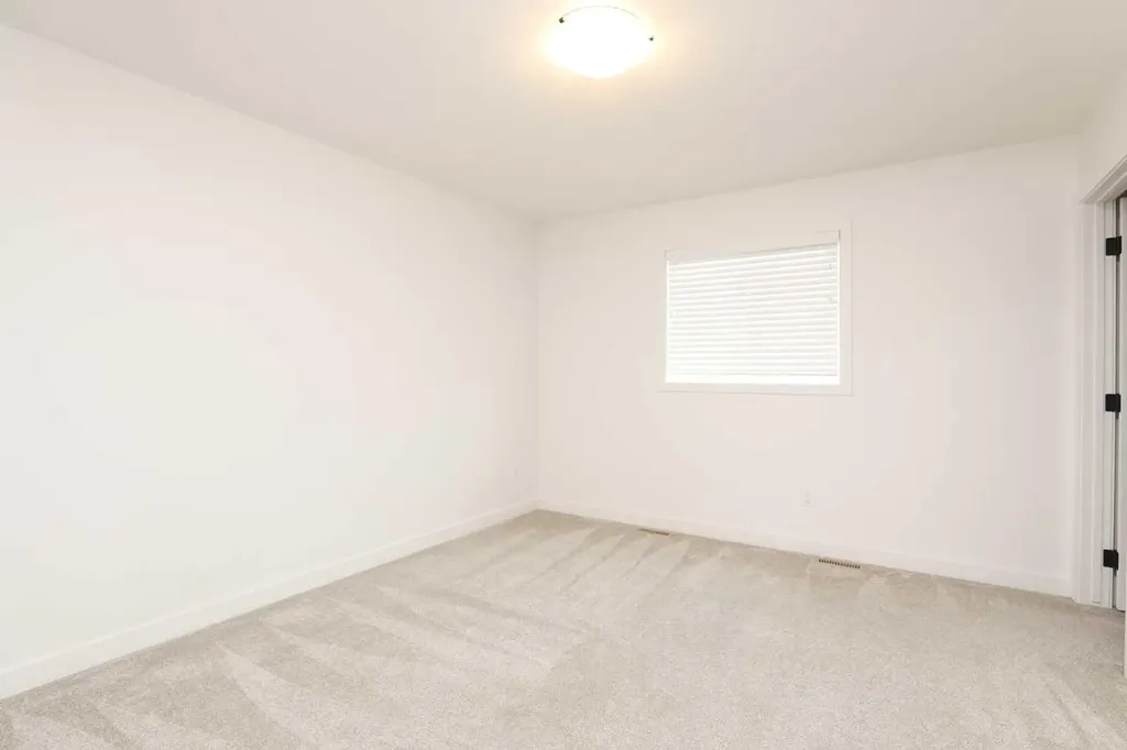 210 Firelight Way W Lethbridge AB T1J 4B2
