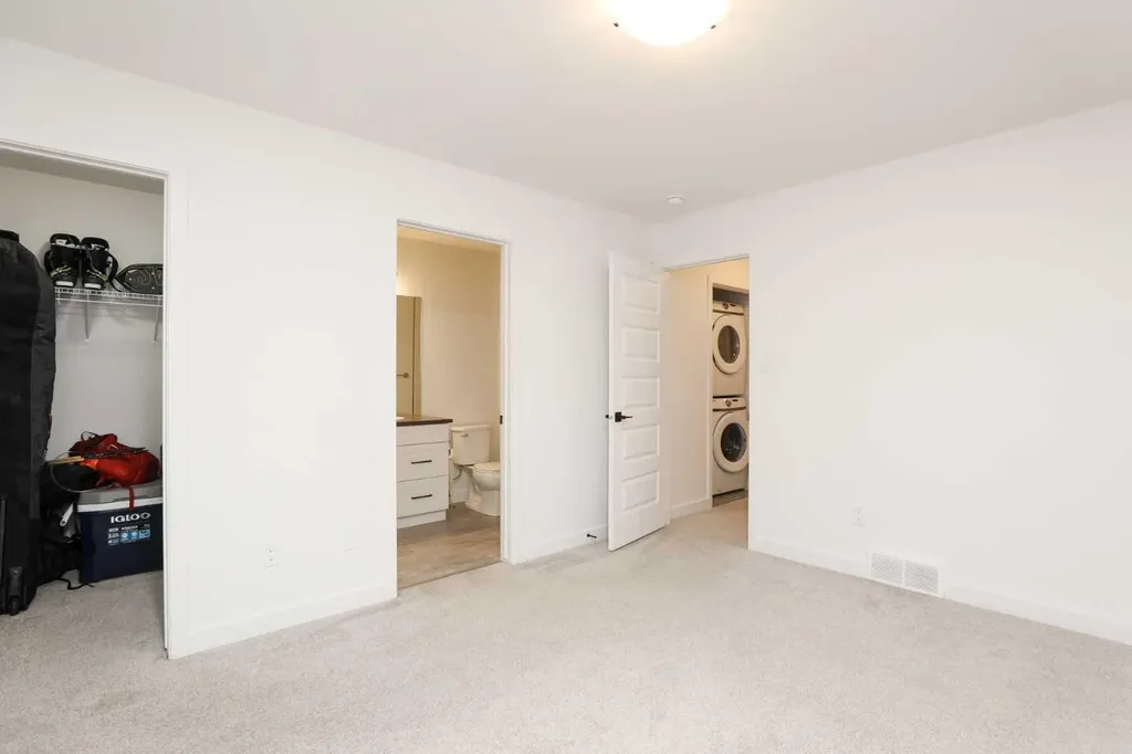 210 Firelight Way W Lethbridge AB T1J 4B2