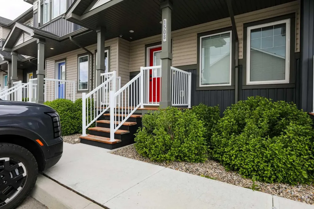 210 Firelight Way W Lethbridge AB T1J 4B2