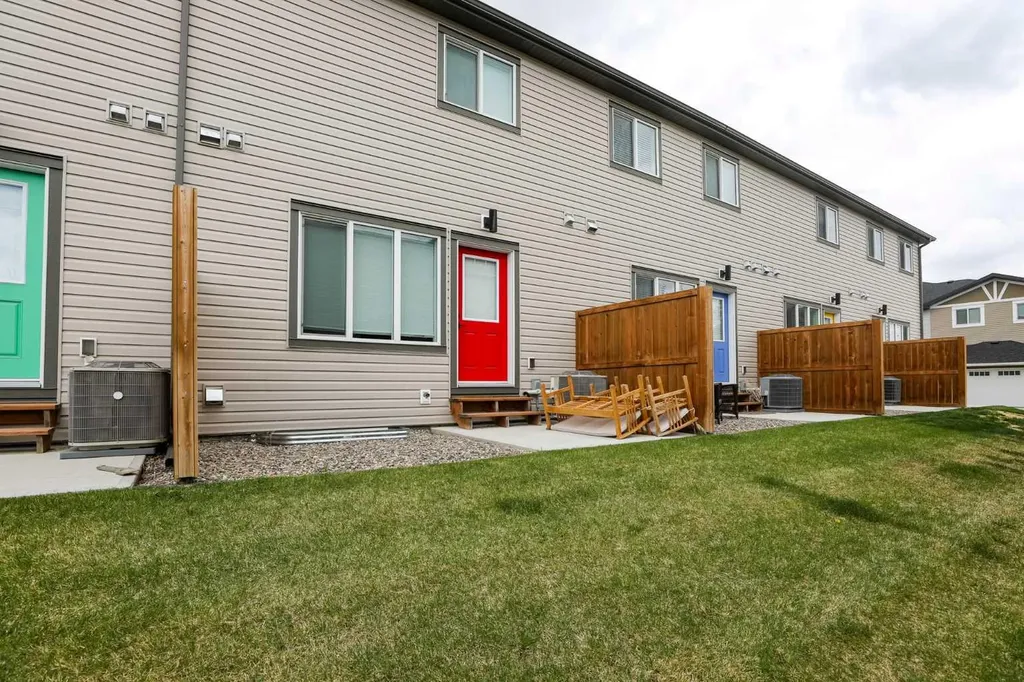 210 Firelight Way W Lethbridge AB T1J 4B2