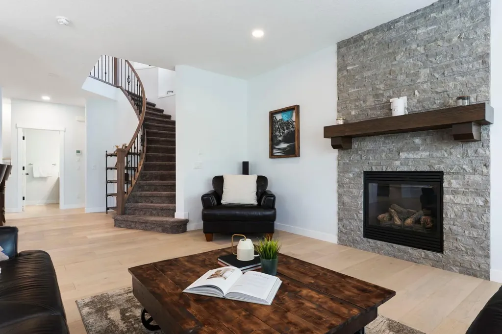 99 Ridge View Close Cochrane AB T4C 0P8