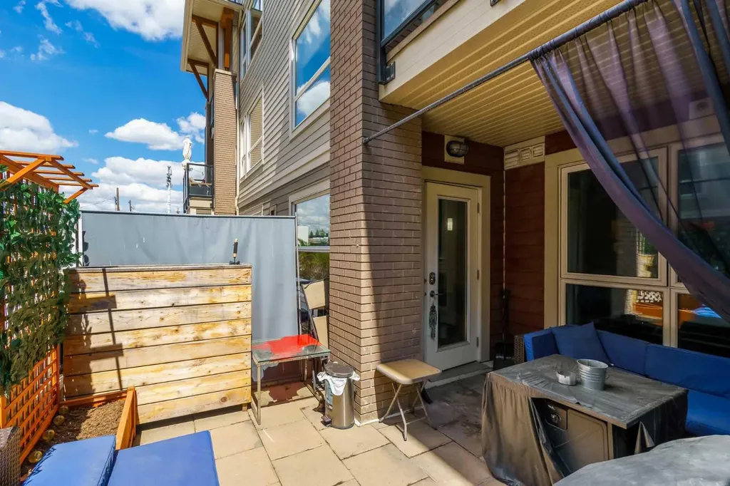 721 4 Street NE Calgary AB T2E 3S7