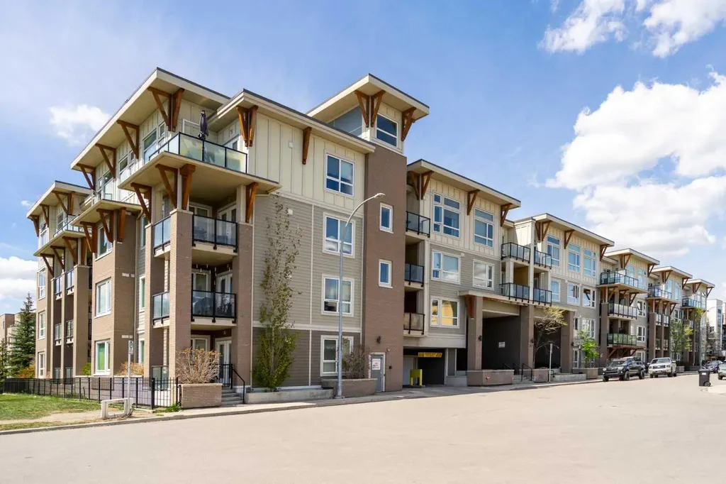 721 4 Street NE Calgary AB T2E 3S7