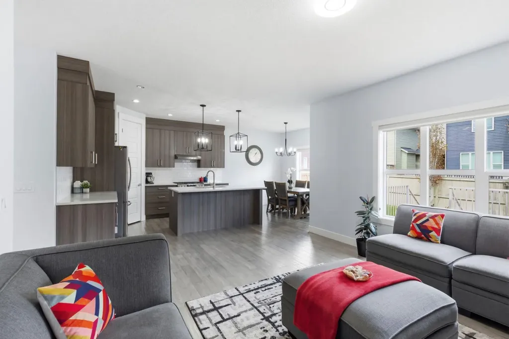 279 Baywater Way SW Airdrie AB T4B3V6