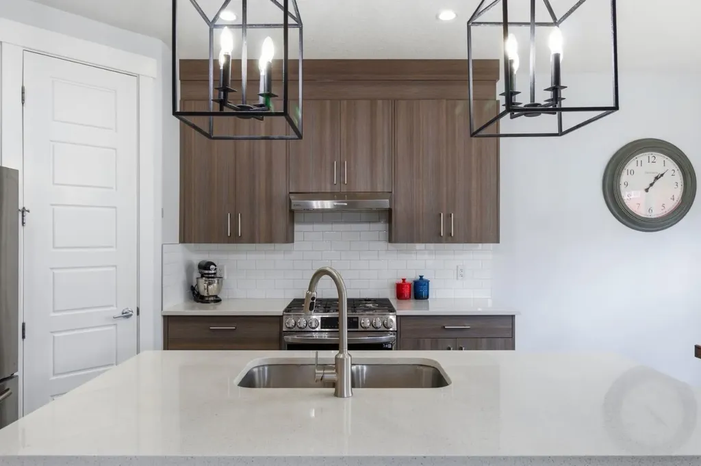 279 Baywater Way SW Airdrie AB T4B3V6