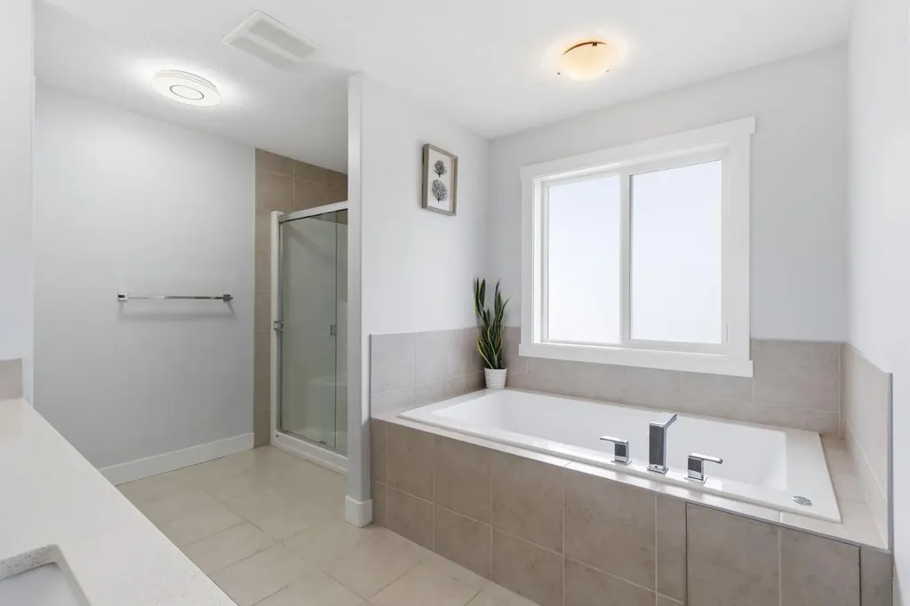279 Baywater Way SW Airdrie AB T4B3V6