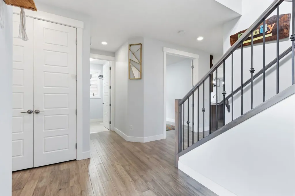 279 Baywater Way SW Airdrie AB T4B3V6