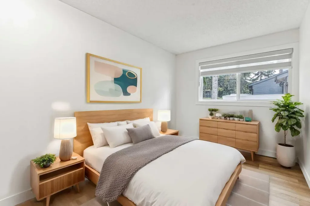 2520 Palliser Drive SW Calgary AB T2V 4S9