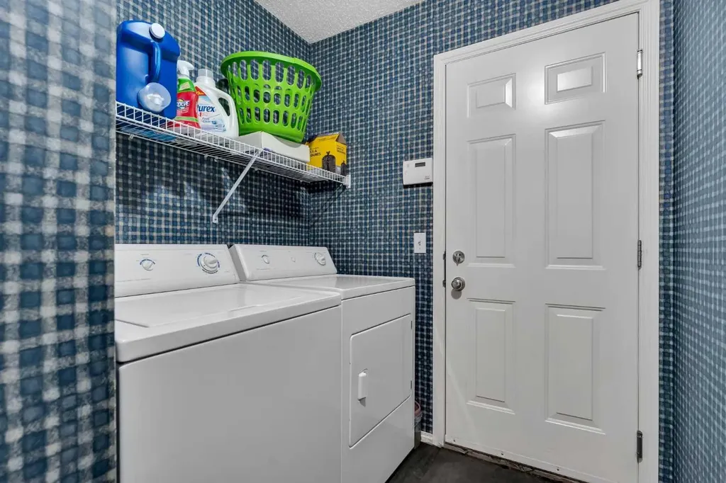 15 Saddletree Drive NE Calgary AB T3J 5C7