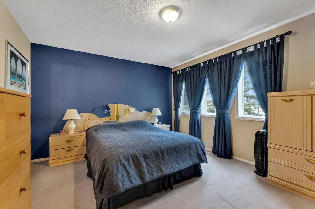 15 Saddletree Drive NE Calgary AB T3J 5C7