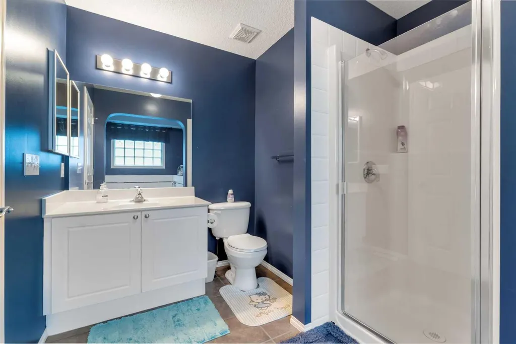 15 Saddletree Drive NE Calgary AB T3J 5C7