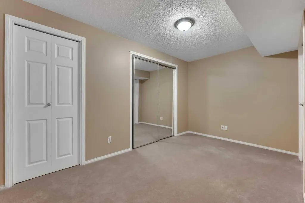 15 Saddletree Drive NE Calgary AB T3J 5C7