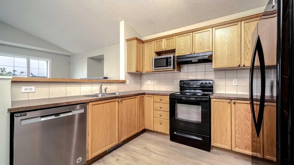 367 Copperfield Heights SE Calgary AB T2Z 4R3