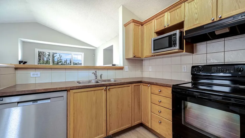367 Copperfield Heights SE Calgary AB T2Z 4R3