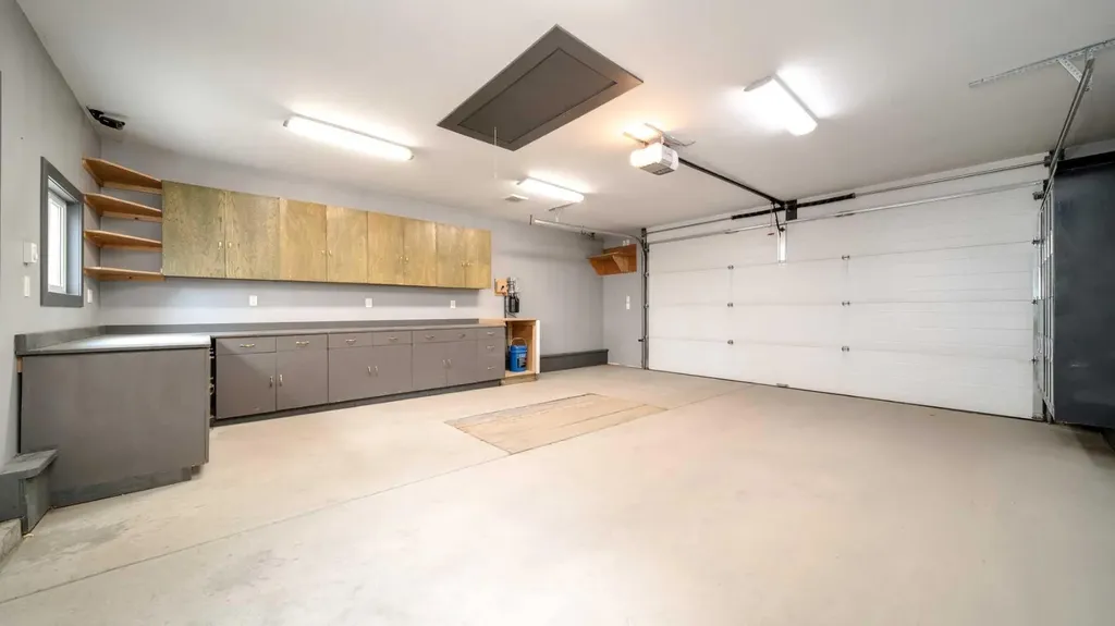 367 Copperfield Heights SE Calgary AB T2Z 4R3