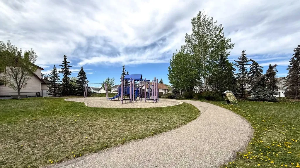 367 Copperfield Heights SE Calgary AB T2Z 4R3