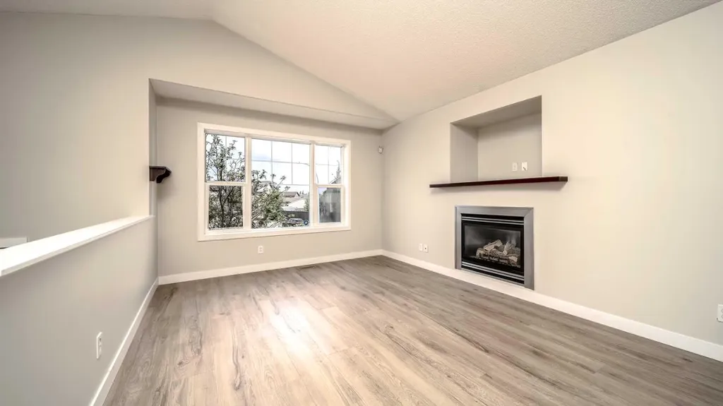 367 Copperfield Heights SE Calgary AB T2Z 4R3