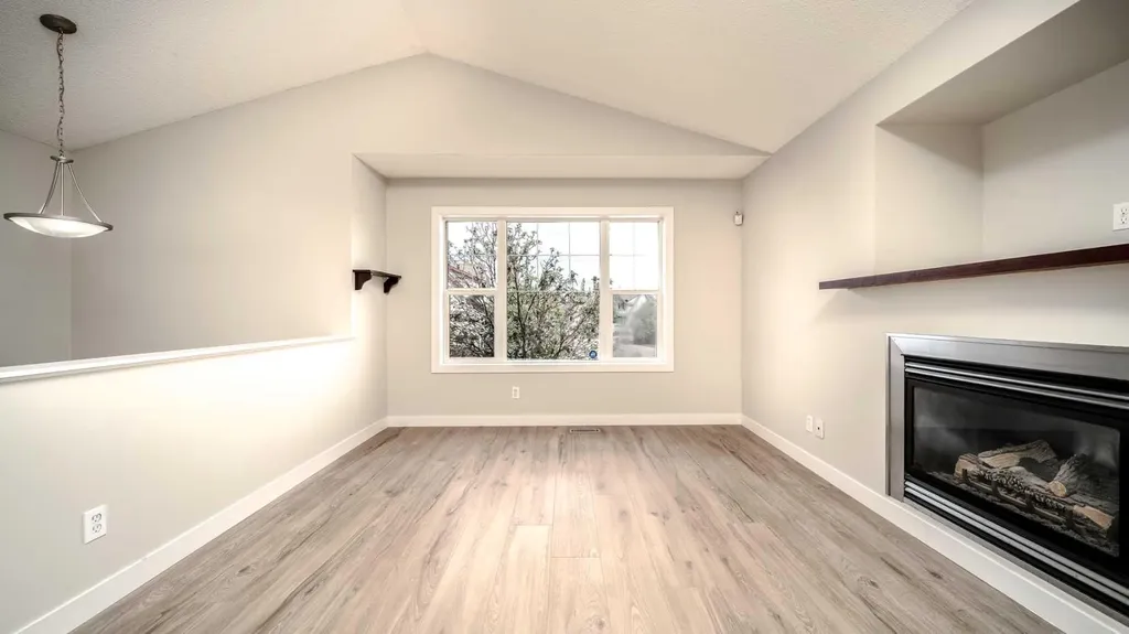 367 Copperfield Heights SE Calgary AB T2Z 4R3