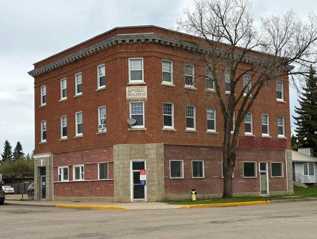 4840 50 Avenue Vermilion AB T9X 1T6