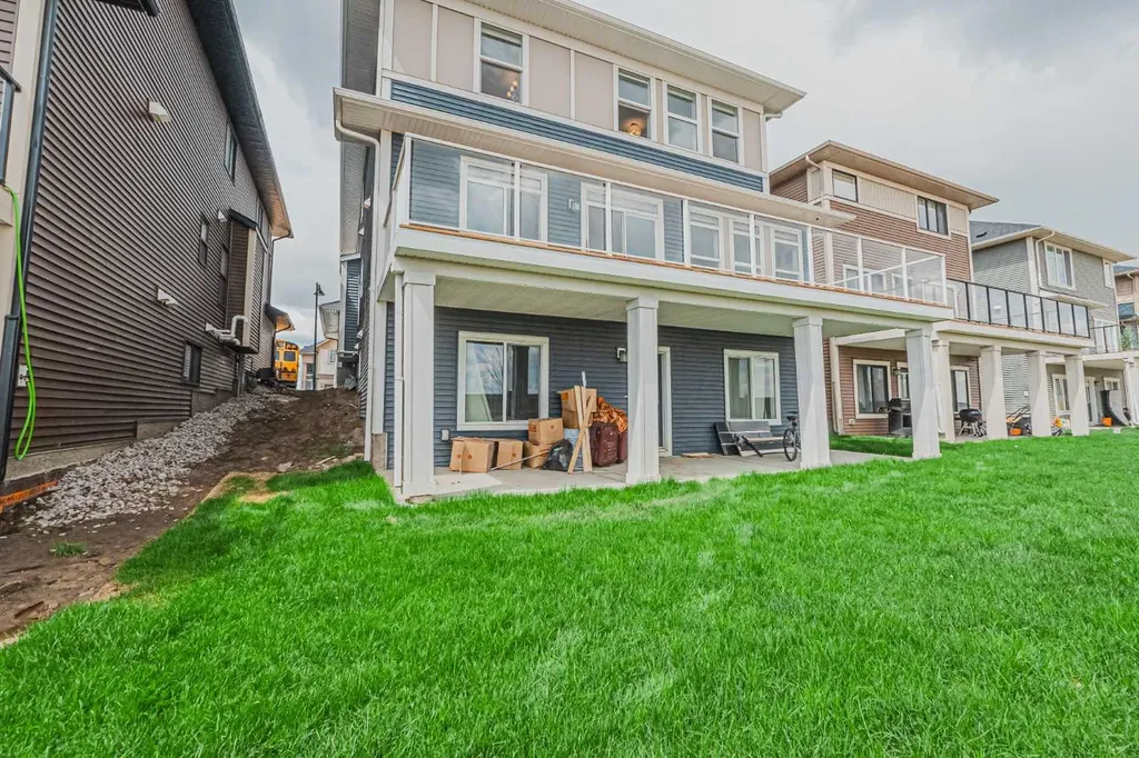 109 Homestead Crescent NE Calgary AB T3J 2K8