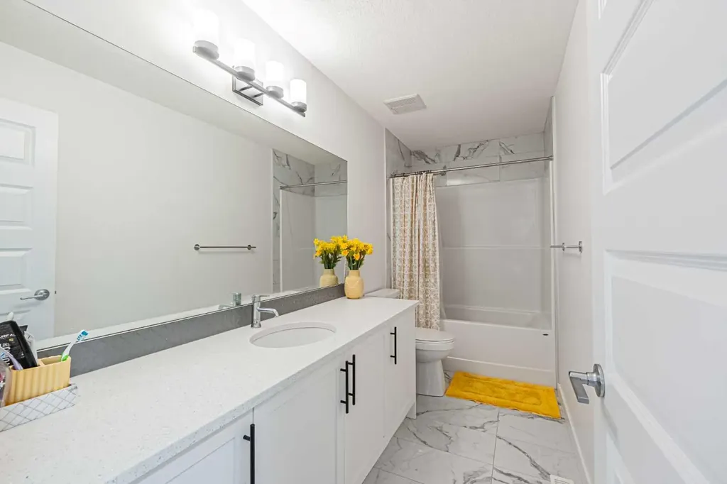 109 Homestead Crescent NE Calgary AB T3J 2K8