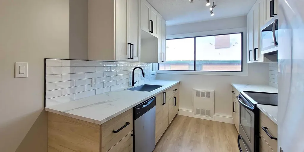 2400 15 Street SW Calgary AB T2T 5S3