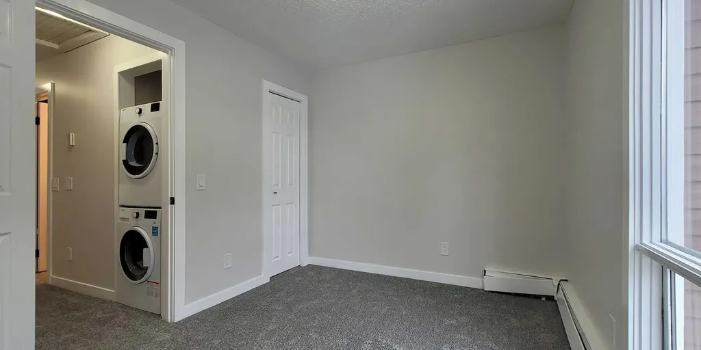 2400 15 Street SW Calgary AB T2T 5S3