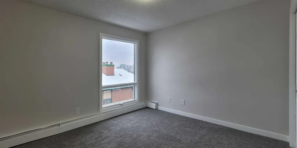 2400 15 Street SW Calgary AB T2T 5S3