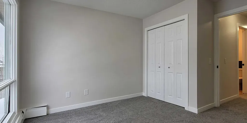 2400 15 Street SW Calgary AB T2T 5S3