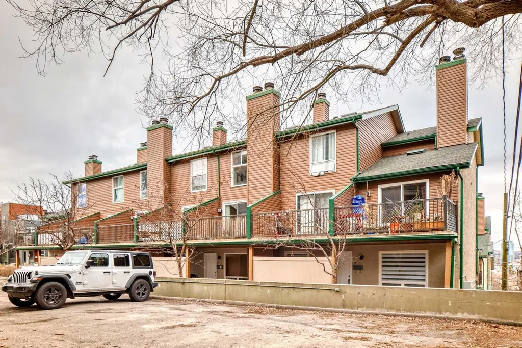 2400 15 Street SW Calgary AB T2T 5S3