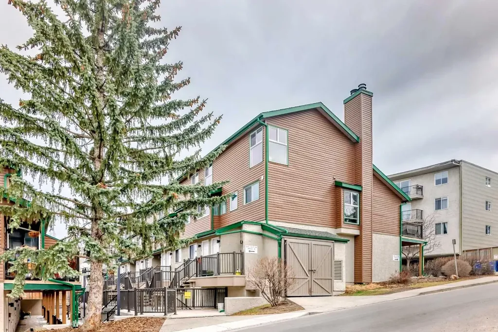 2400 15 Street SW Calgary AB T2T 5S3