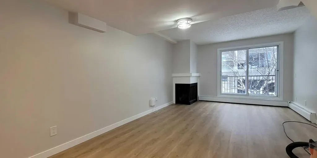 2400 15 Street SW Calgary AB T2T 5S3