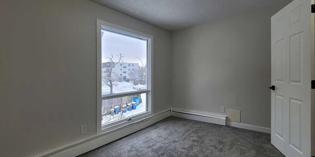 2400 15 Street SW Calgary AB T2T 5S3