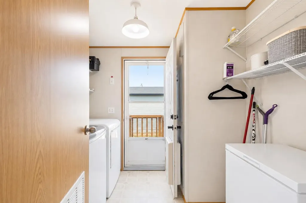 10109 95 Street Clairmont AB T8X 5G7