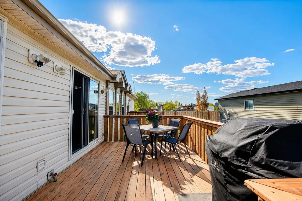 10109 95 Street Clairmont AB T8X 5G7