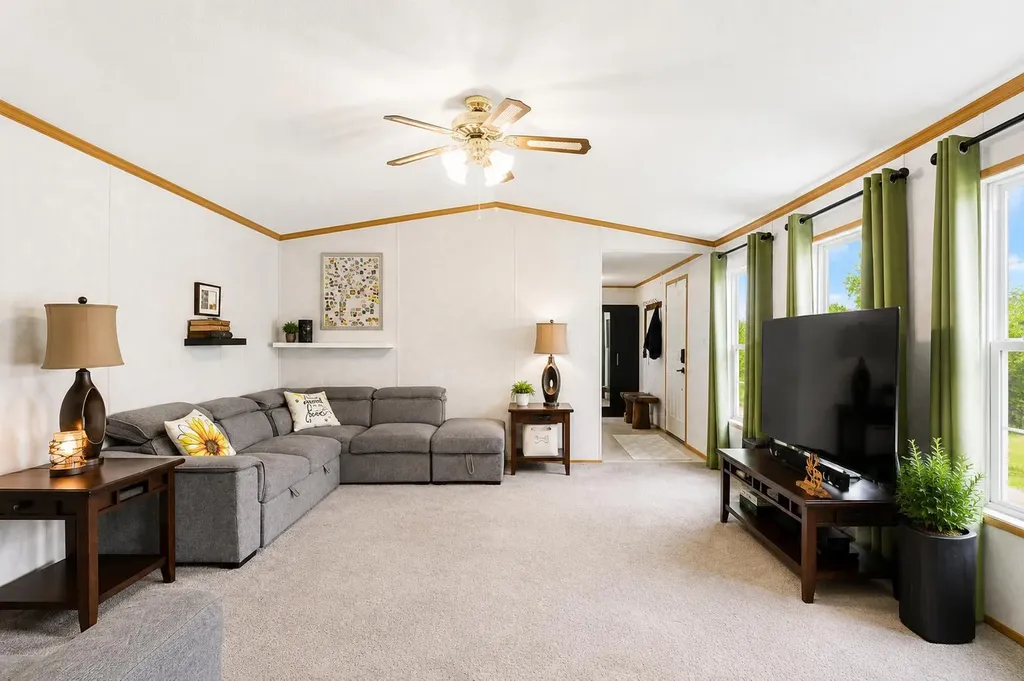 10109 95 Street Clairmont AB T8X 5G7