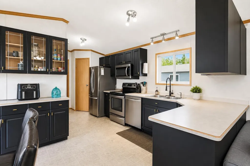 10109 95 Street Clairmont AB T8X 5G7