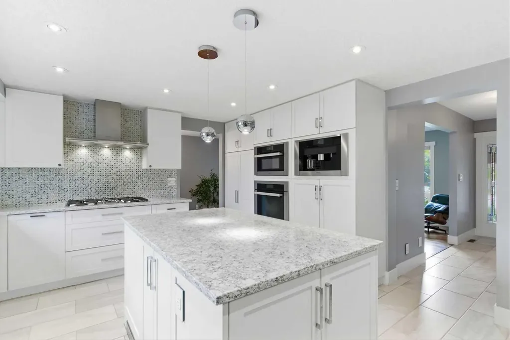 423 Lake Simcoe Crescent SE Calgary AB T2J5L3
