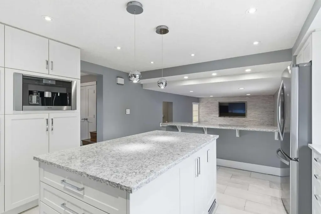 423 Lake Simcoe Crescent SE Calgary AB T2J5L3