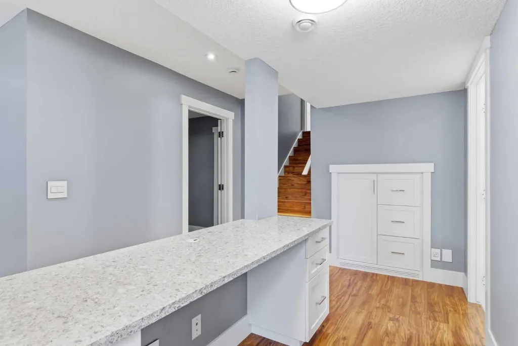 423 Lake Simcoe Crescent SE Calgary AB T2J5L3