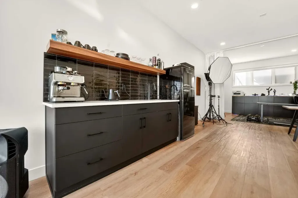 1048 Coalbrook Gate W Lethbridge AB T1J 5X2