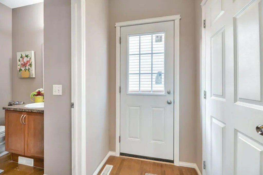 319 Saddlebrook Circle NE Calgary AB T3J 0J9