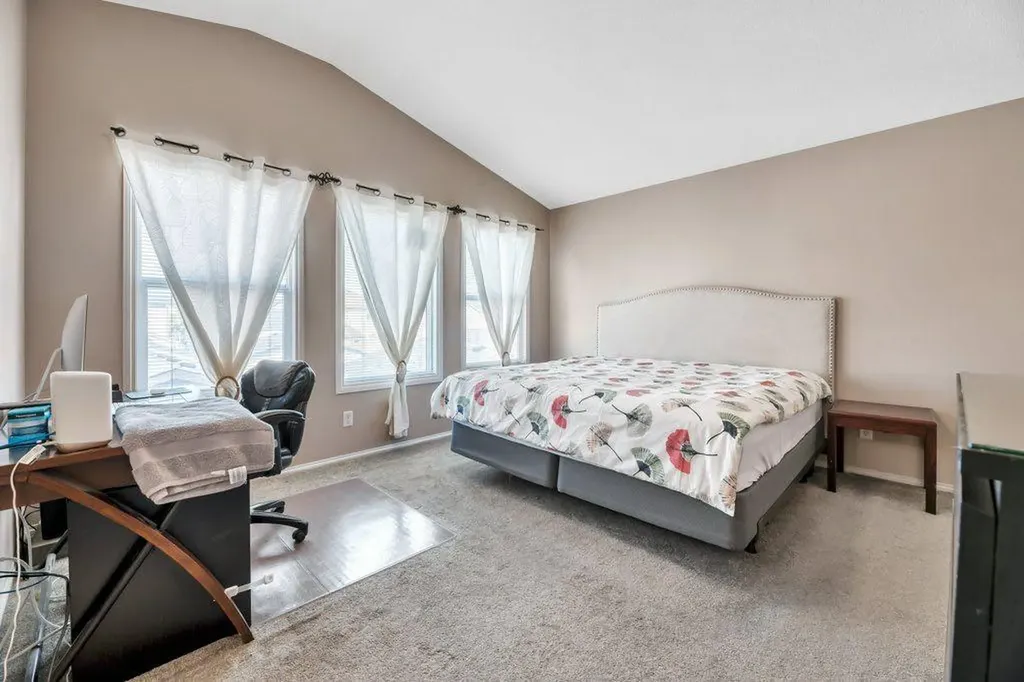 319 Saddlebrook Circle NE Calgary AB T3J 0J9