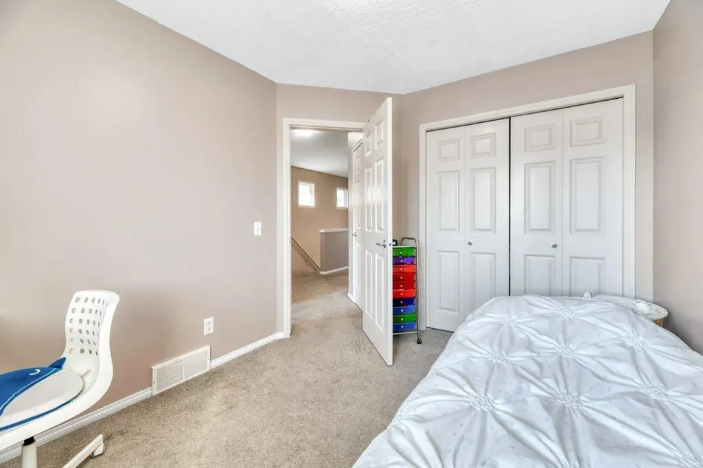 319 Saddlebrook Circle NE Calgary AB T3J 0J9
