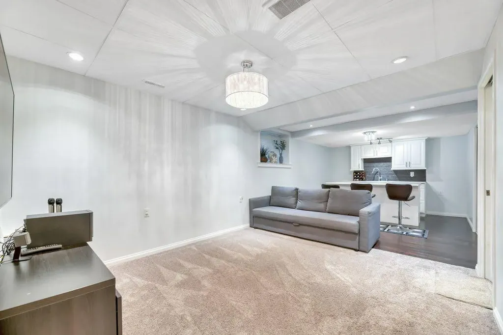 319 Saddlebrook Circle NE Calgary AB T3J 0J9