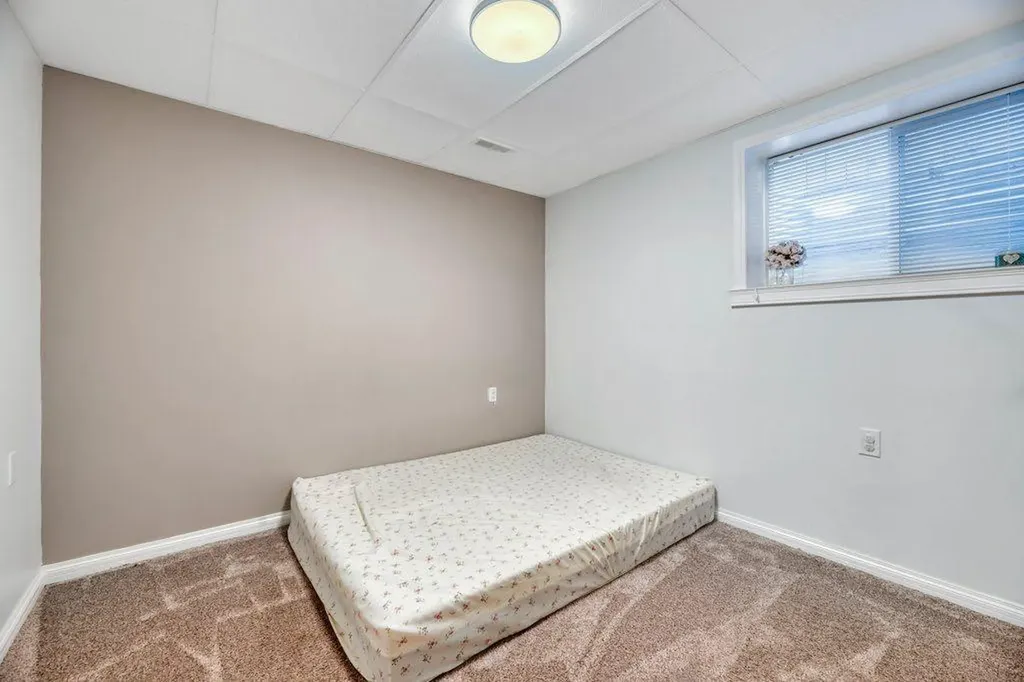 319 Saddlebrook Circle NE Calgary AB T3J 0J9