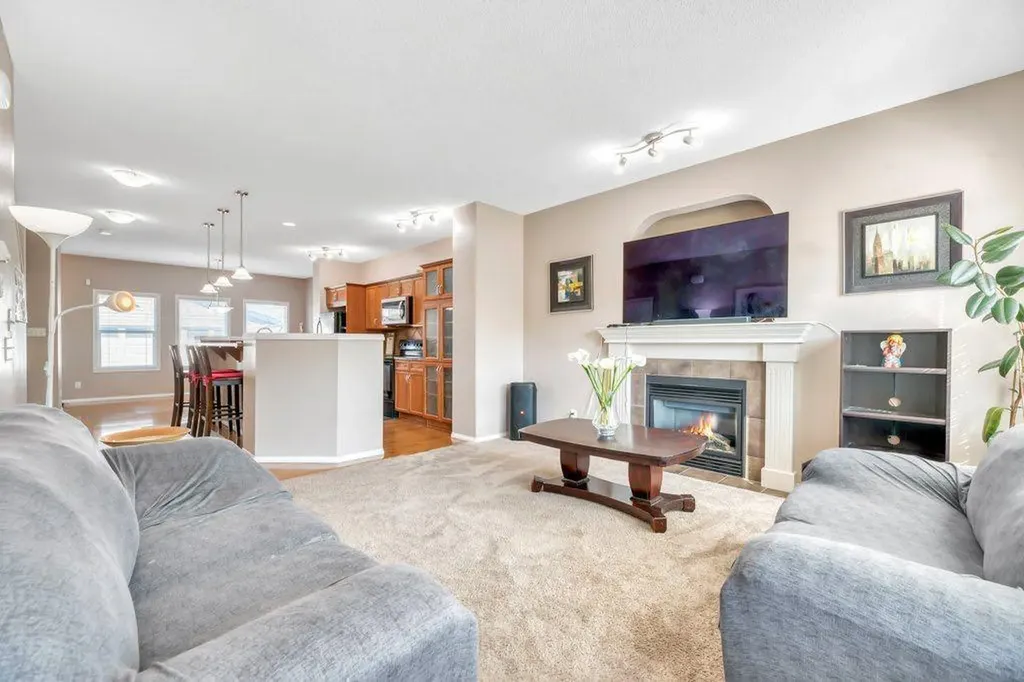319 Saddlebrook Circle NE Calgary AB T3J 0J9